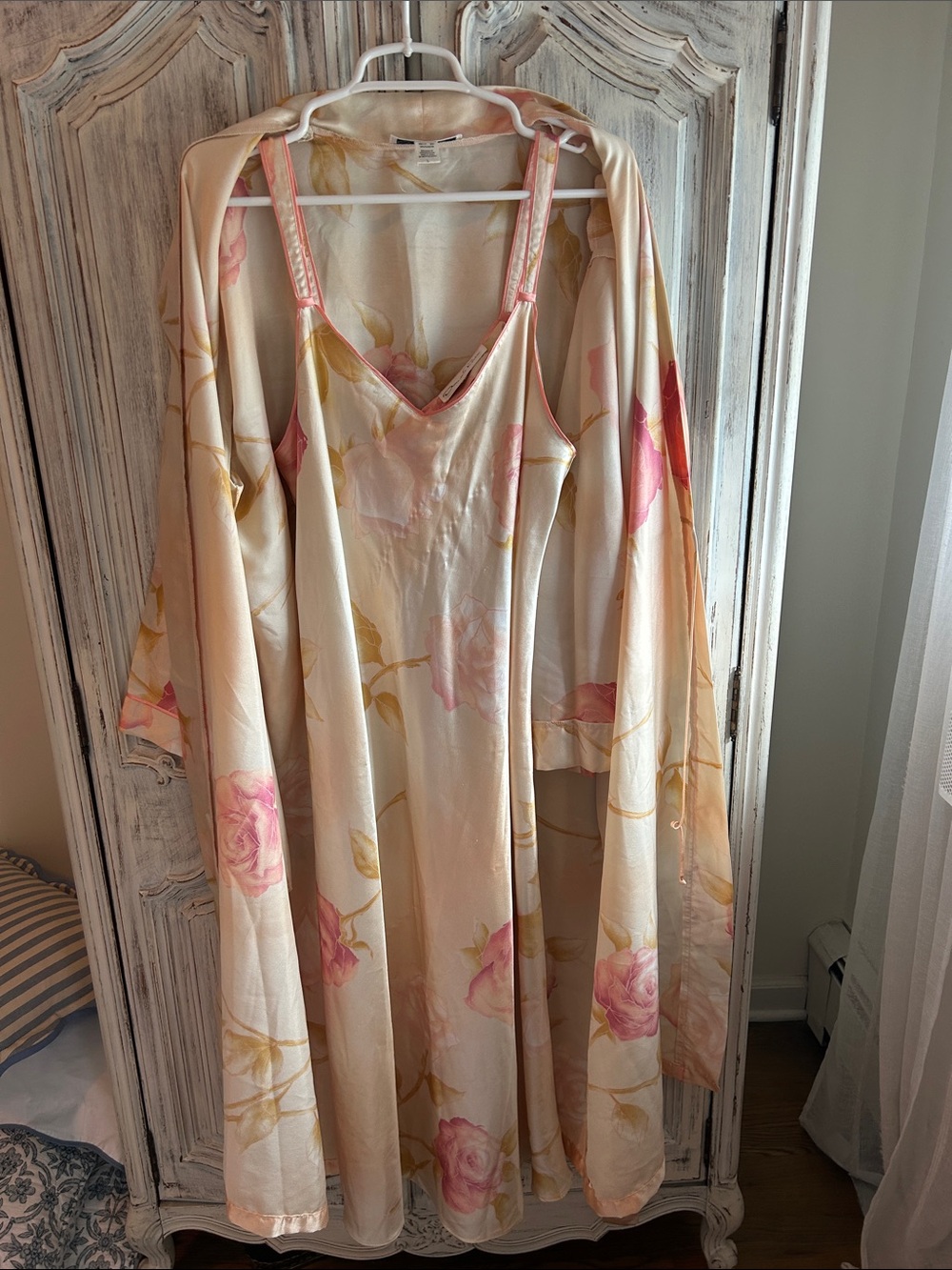 Oscar de la renta   Vintage Cream Floral Satin Slip Dress with Matching Robe - Picture 3 of 3